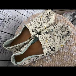 Tom’s with dog pattern.